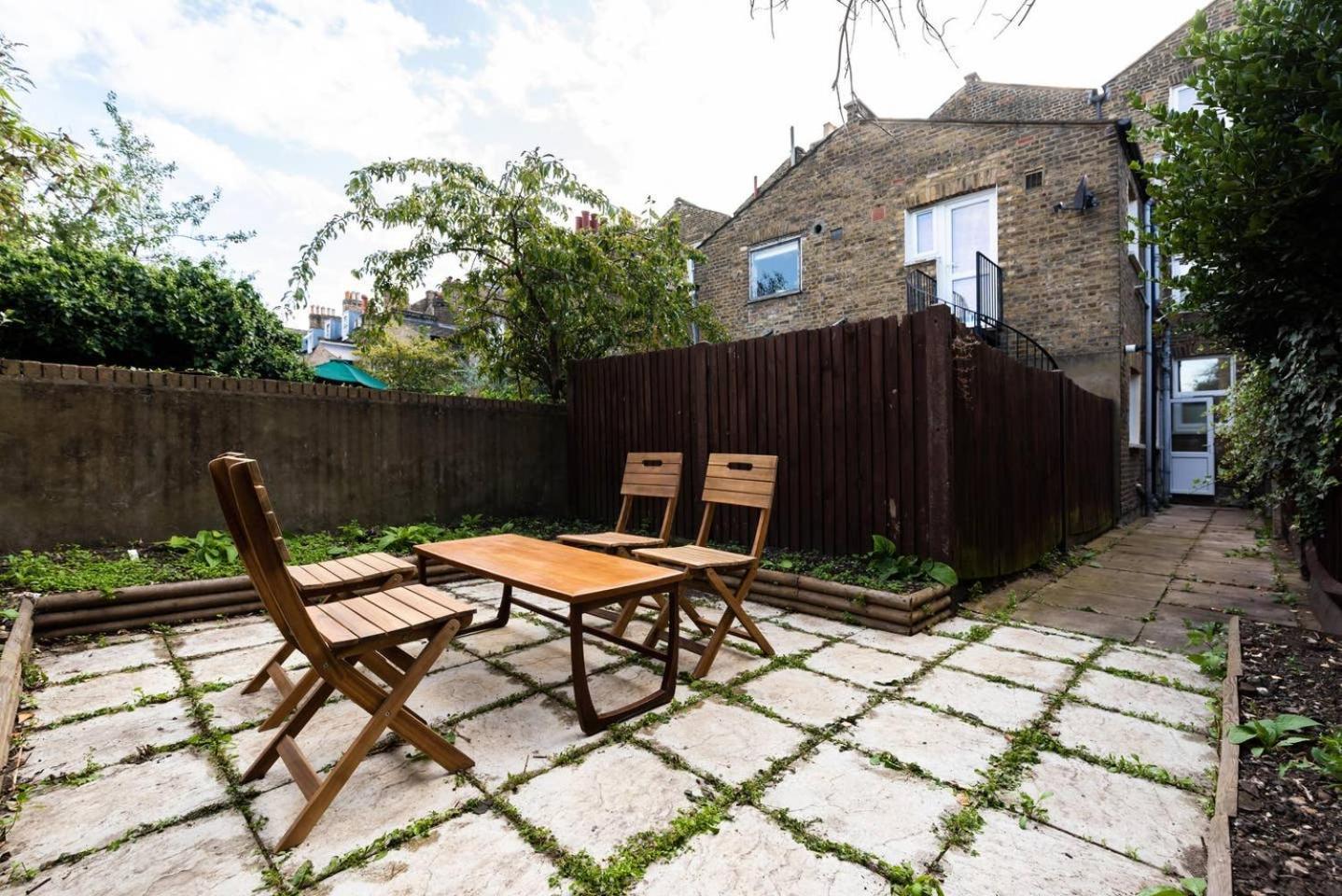 Appartement Lovely 2 Bedroom Garden Flat In *